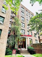 Nice apartment in a gated garden style community, Building with elevator, 24 hours security, laundry rooms, bike rooms, storage room.****Additional indoor parking for sale $40, 000****