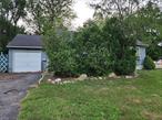 Ranch with 5 Rooms 3 rooms 1 beds located in Centereach with Middle Country schools. Close to shopping, transportation and major roadways