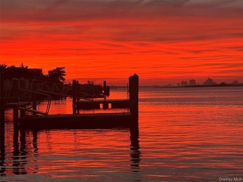 Dock