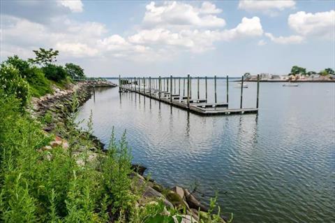 Dock