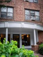 Beautifully spacious, 1 bedroom, well maintained, second floor unit, near LIRR. The living area has a lot of natural light. The unit has an eat-in-kitchen with plenty of room. Additional highlights are hardwood floors, crown moldings and two window air conditioning units. There is an on-site gym and laundry room. Resident parking around the circle - with permit. Located close to shopping and transportation. Cats allowed.