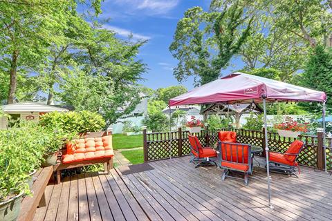 Deck