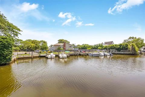 Dock