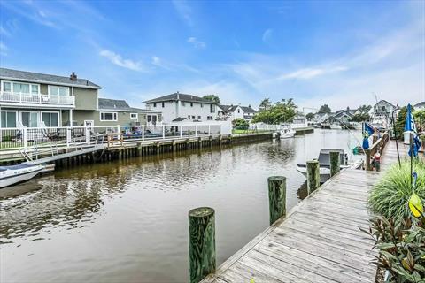 Dock