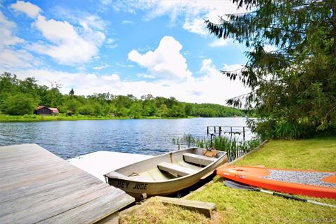Dock