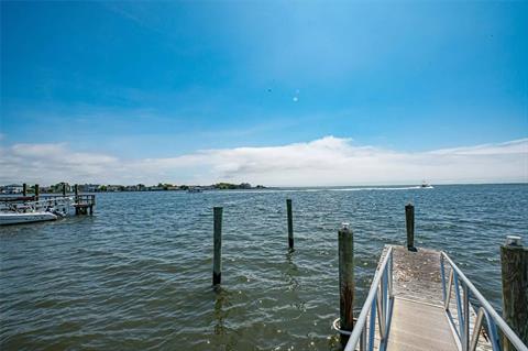 Dock