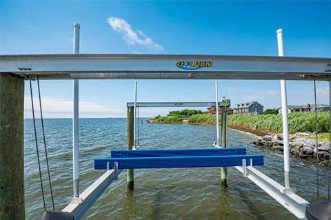 Dock