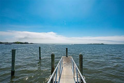 Dock