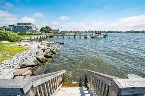 Dock