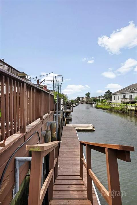 Dock