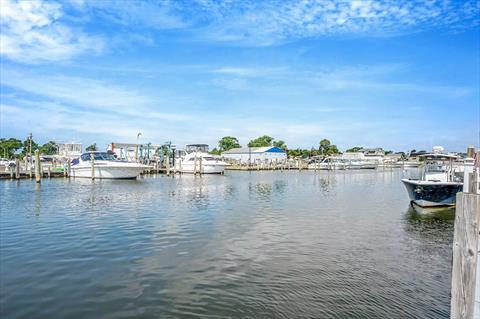 Dock