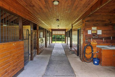Stable