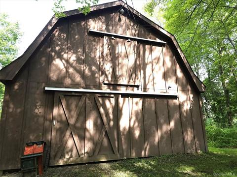 Barn