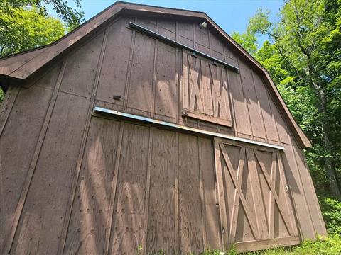 Barn