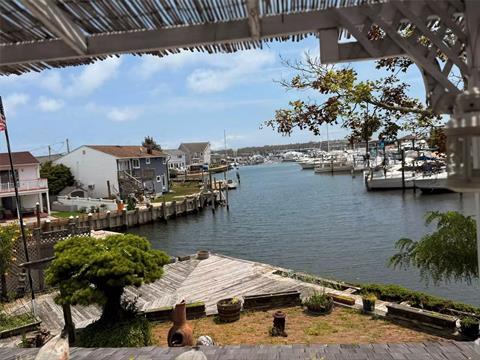 Dock