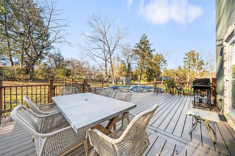 Deck