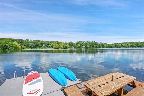 Dock