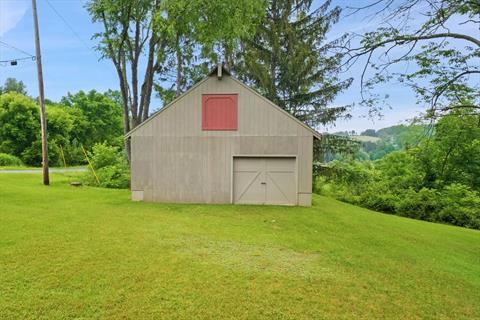 Barn