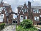 Freshly Painted Whole House In The Center Of Flushing For Rent, Next To The Golden Supermarket, Convenient For Shopping And Transportation, 1 Parking Spaces, One Car Garage, One Carport.