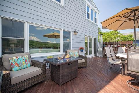 Deck