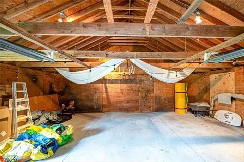 Barn
