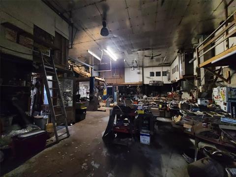 Garage