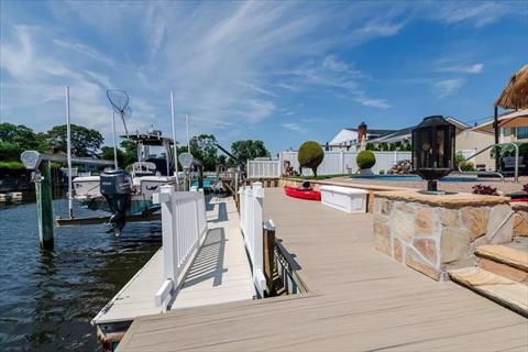 Dock