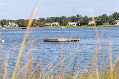 Dock