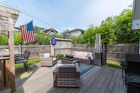 Deck