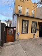 Semi Detached, 1 Family house curently used as a mother daughter with 5 Bedrooms, 3 baths, full finished basement