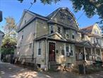 Beautiful home in the heart of Richmond Hill, close to all amenities.