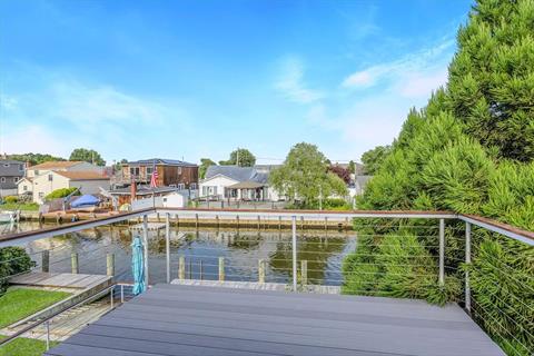 Dock