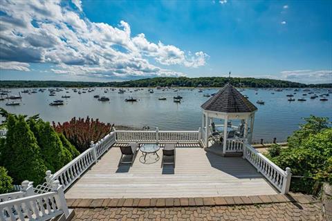 Dock