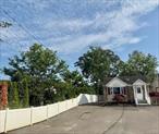 GREAT LOCATION HIGH TRAFFIC AREA NEXT TO 7 11. ZONE B1 USE FOR BUSSNESS LOTS OF PARKING FRONT BACK VAULTED CEILING FULL FINISHED BSMT FULL FINISHED BSMT.