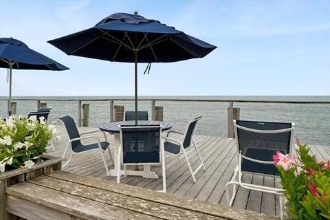 Dock