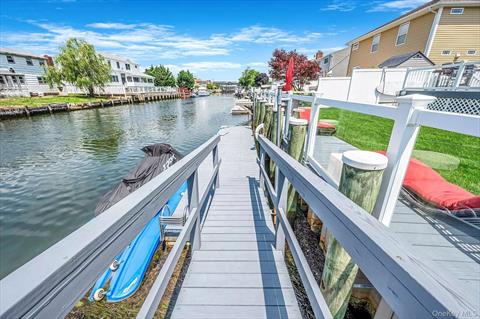 Dock
