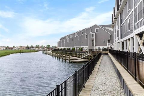 Dock
