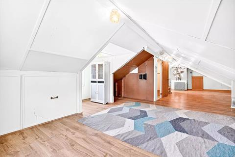 Bonus Room