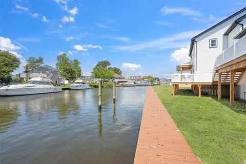 Dock
