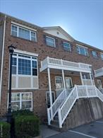 Location, Location, Location welcome to this Nice size 3-Bedroom, 2full bathroom townhouse located at Shorehaven Gated Community with a Lovely private Backyard. Unit is fully vacant and ready to move in. The sliding glass door leads to a private fenced patio. Walking distance to Club house, olympic and Kids&rsquo; pools, basketball court, Fitness Center, Kids Playground and Private park. Security 24/7. Just Steps from NYC Ferry. It won&rsquo;t last.