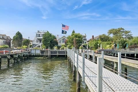 Dock