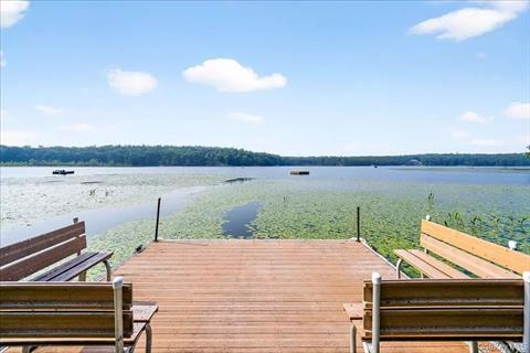 Dock