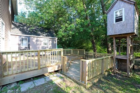 Deck
