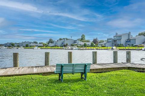 Dock