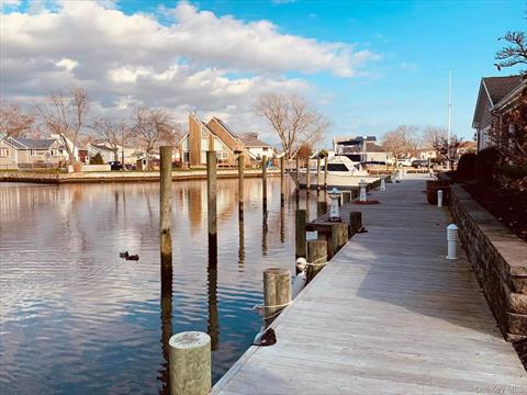 Dock