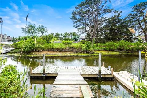 Dock