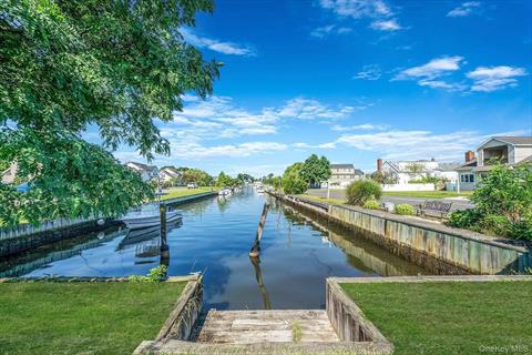 Dock