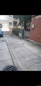 Located at 3205 Linden Place , Flushing, NY 11354 inside Linden Plaza Condominium, walking distance to Flushing Main Street on the south and running north is the Whitestone Expressway. Cross street is 32nd Avenue. Perfect for all who work or live in the busy Flushing Main Street area Leasing may be an option.