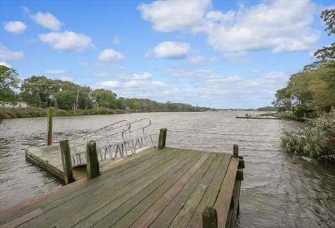 Dock
