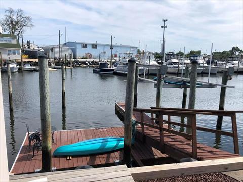 Dock